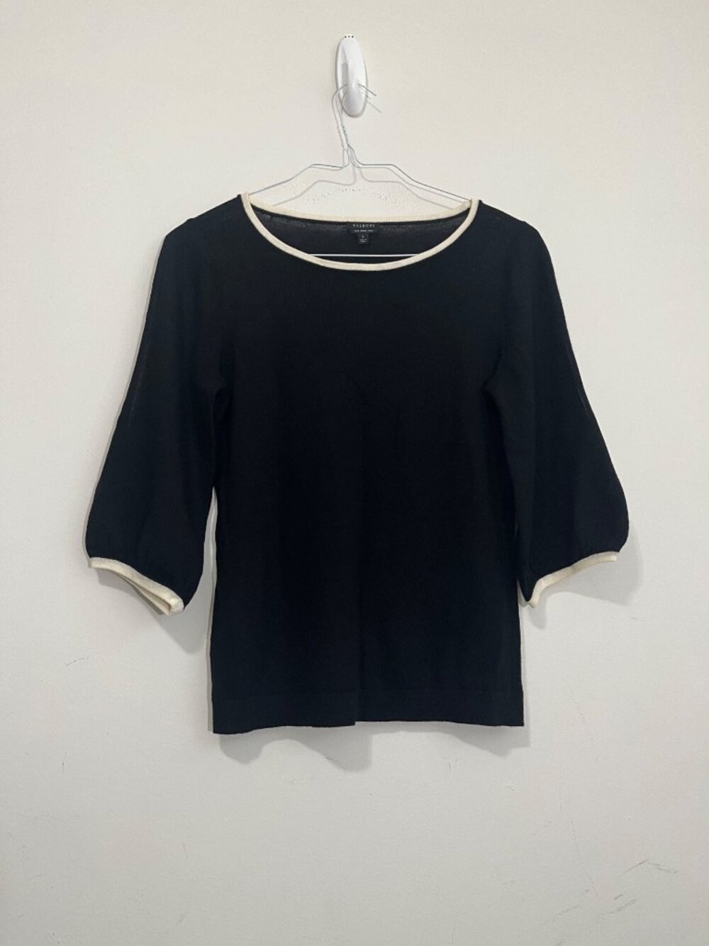 Talbots 100% Merino Wool Black Sweater Cold Shoulder Boat Neck Sz S Minimalist